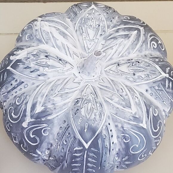 New CARVED WHITE WASH DECORATIVE FALL PUMPKIN - Picture 5 of 7